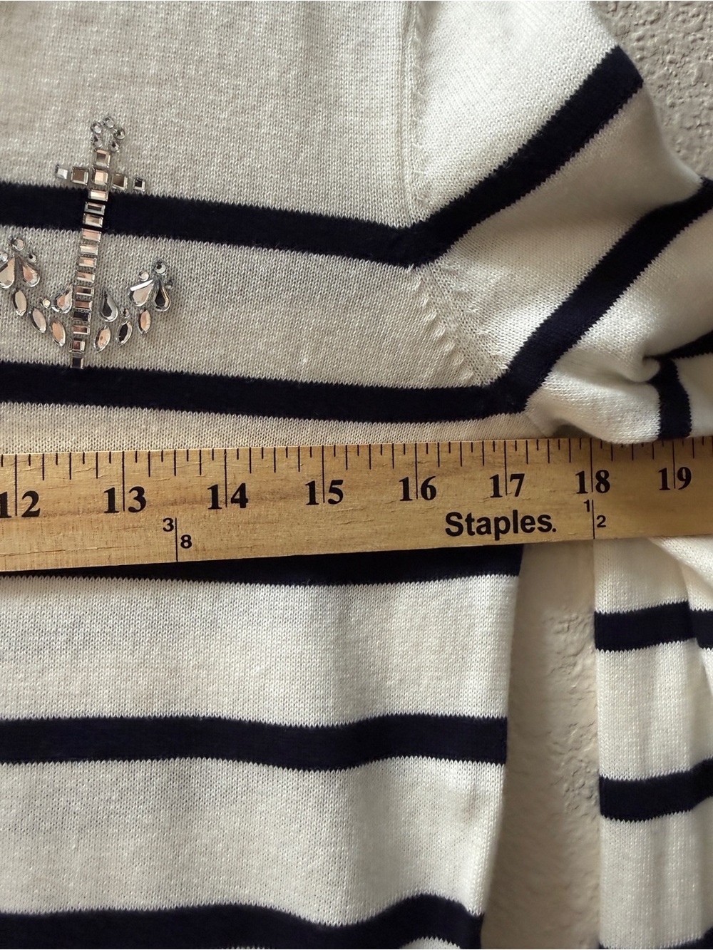 Tommy Hilfiger Sweater S White Navy Striped Anchor Rhinestone V-Neck Cotton Knit - Picture 6 of 10